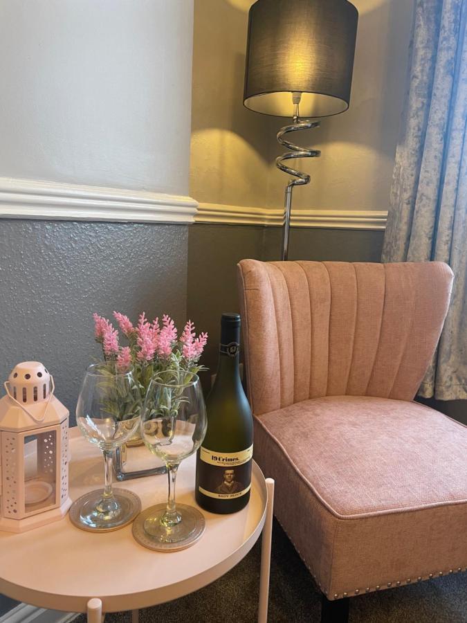Courtyard Holiday Apartments Belper Luaran gambar