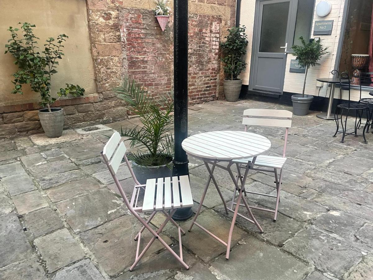 Courtyard Holiday Apartments Belper Luaran gambar