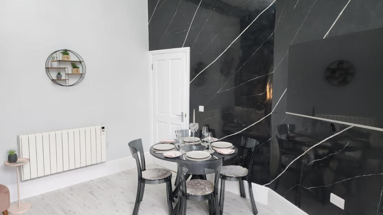 Courtyard Holiday Apartments Belper Luaran gambar