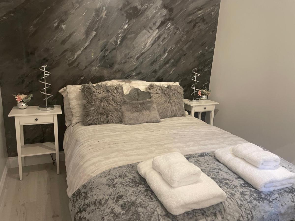Courtyard Holiday Apartments Belper Luaran gambar