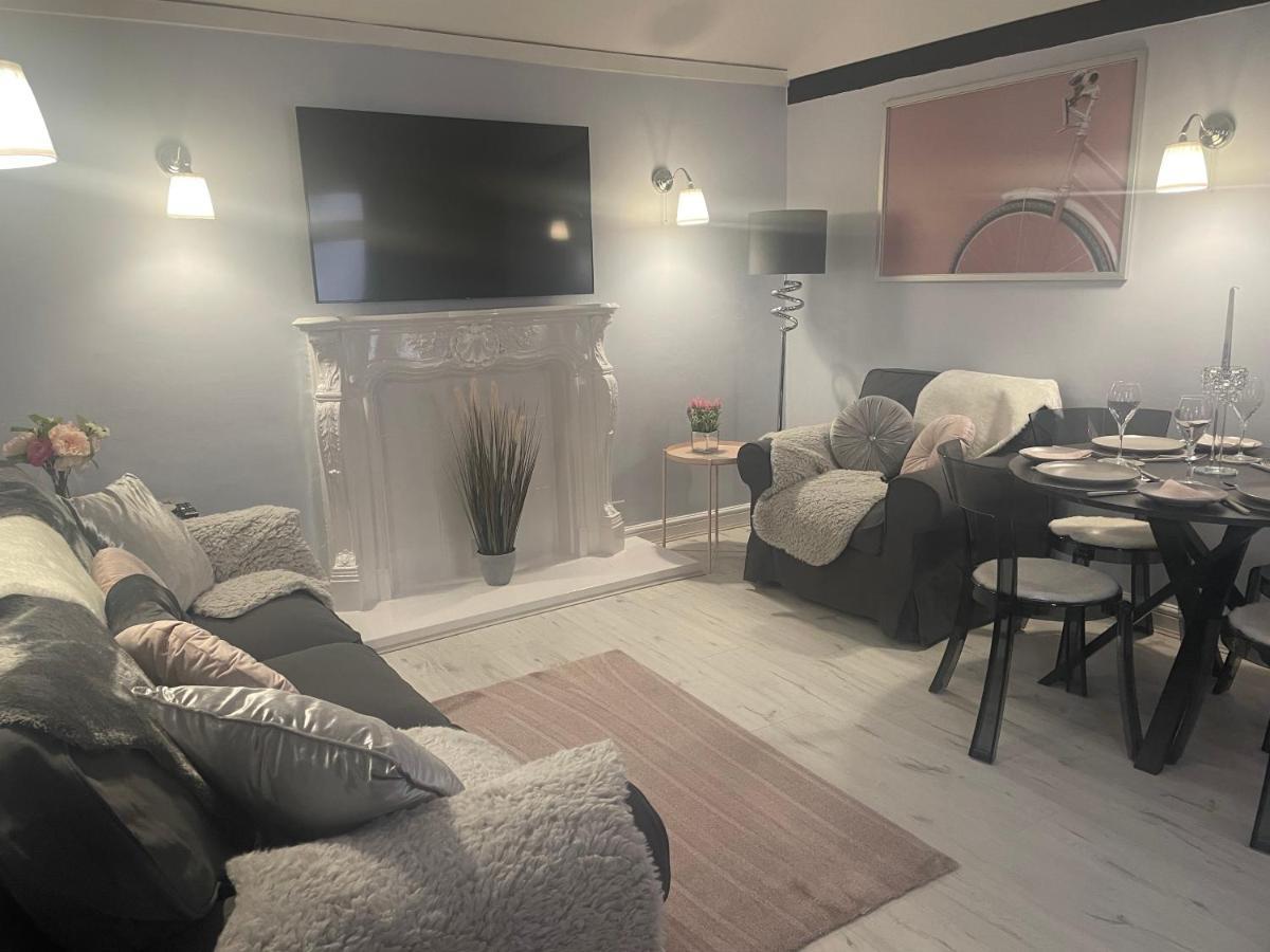 Courtyard Holiday Apartments Belper Luaran gambar