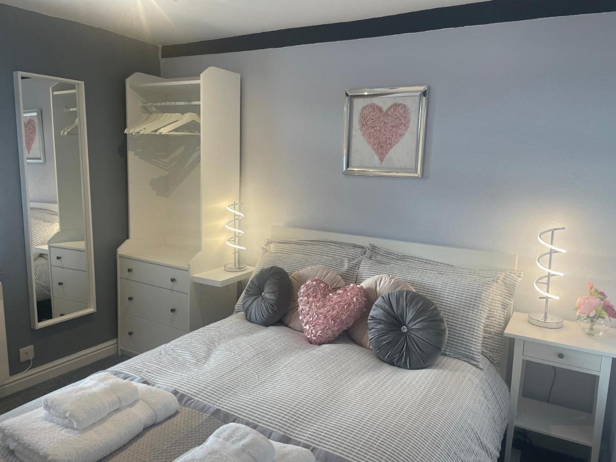 Courtyard Holiday Apartments Belper Luaran gambar