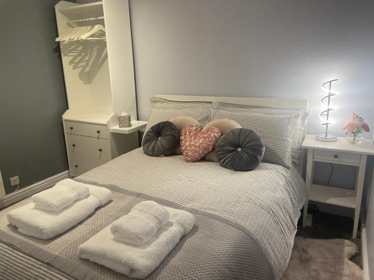 Courtyard Holiday Apartments Belper Luaran gambar