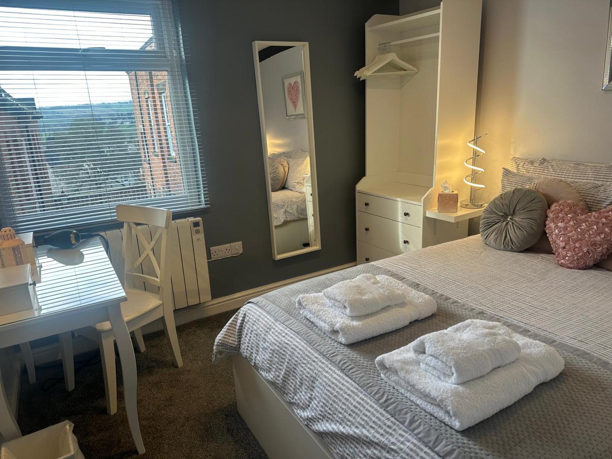Courtyard Holiday Apartments Belper Luaran gambar