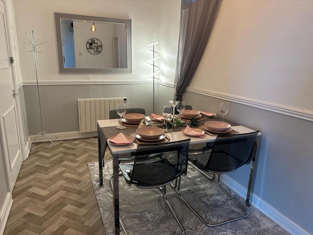 Courtyard Holiday Apartments Belper Luaran gambar